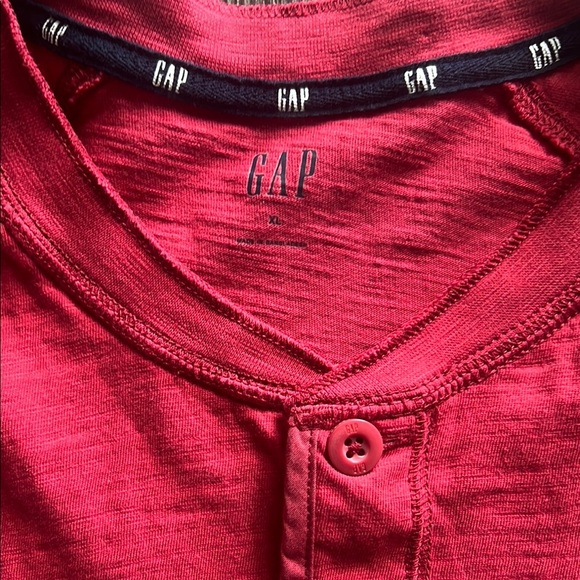 GAP Men’s Red Short Sleeve Tees Casual Cotton Size XL - Picture 2 of 4